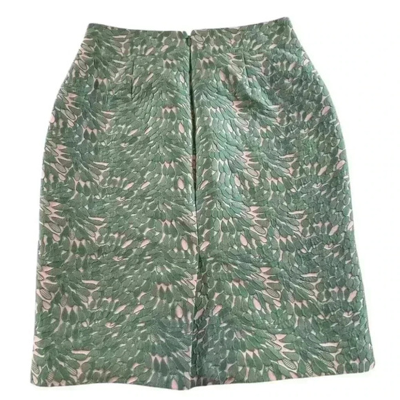 Ann Taylor Petal Lace Pencil Skirt Green White Sz 2 w/ Back Slit - Picture 3 of 6